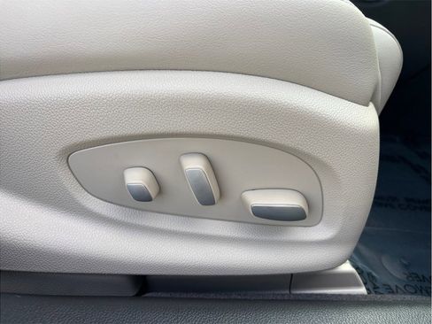 Used 2019 Cadillac XTS Luxury image 45