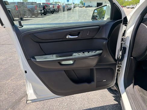 Used 2013 Chevrolet Traverse LT FWD image 11