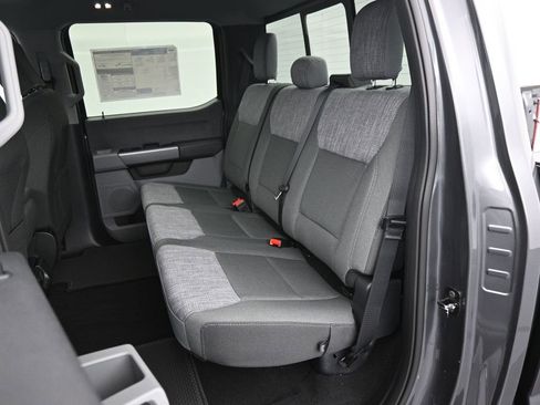 New 2026 Ford F250 XLT w/ FX4 Off-Road Package image 22