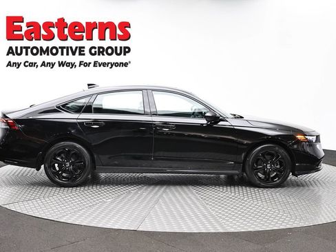 Used 2025 Honda Accord SE image 4