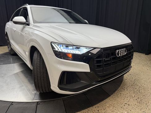 Used 2019 Audi Q8 Prestige image 12