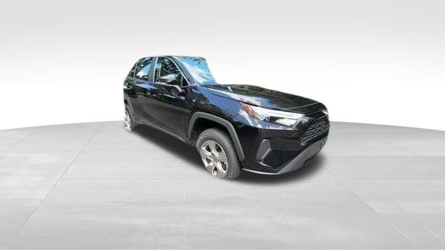 Used 2025 Toyota RAV4 XLE FWD image 76