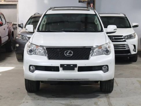 Used 2013 Lexus GX 460 w/ Comfort Plus Pkg image 2