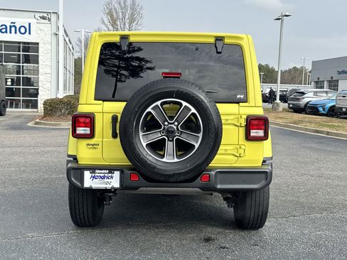 Used 2023 Jeep Wrangler Sahara image 8