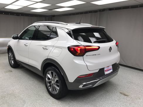 Used 2023 Buick Encore GX Essence w/ Experience Buick Package FWD image 2