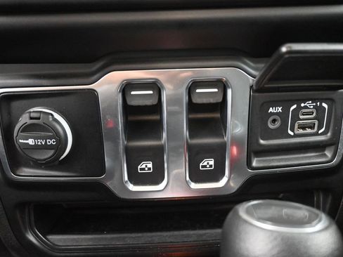 Used 2022 Jeep Wrangler Sport S image 9