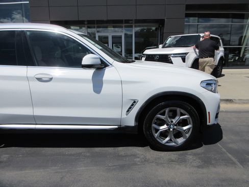 Used 2020 BMW X3 xDrive30i w/ Convenience Package AWD/4WD image 13