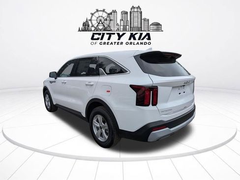 New 2026 Kia Sorento LX FWD image 4