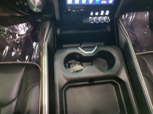 Used 2020 RAM 1500 Laramie AWD/4WD image 12