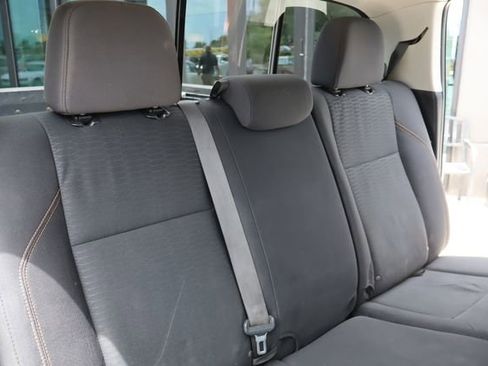 Used 2018 Toyota Tacoma SR5 RWD image 15
