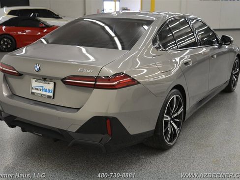 Used 2024 BMW 530i w/ M Sport Package RWD image 8