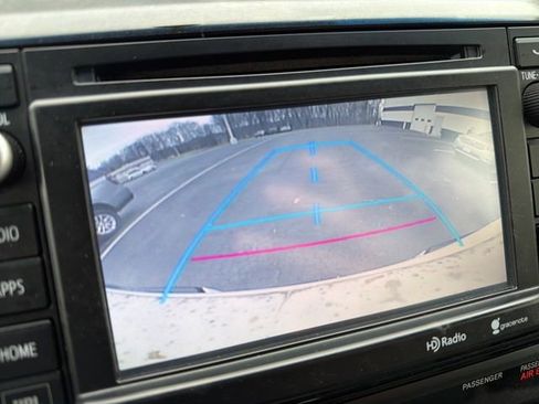 Used 2014 Toyota Tacoma PreRunner image 29