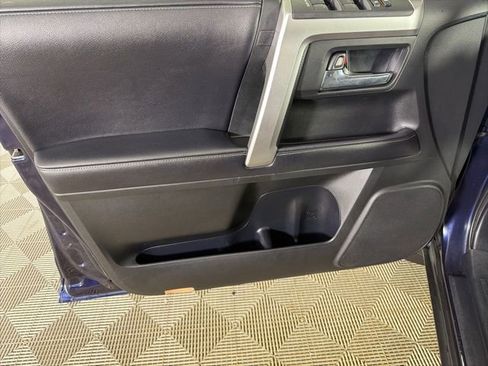 Used 2019 Toyota 4Runner SR5 Premium image 9