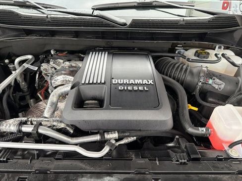 Used 2025 Chevrolet Silverado 1500 LT Trail Boss w/ Convenience Package II image 11