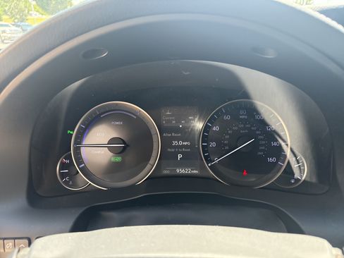 Used 2017 Lexus ES 300h w/ Luxury Package FWD image 21