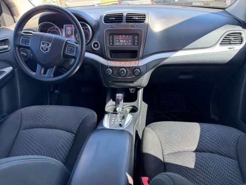 Used 2020 Dodge Journey SE w/ Blacktop Package image 6