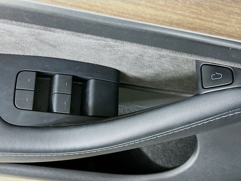 Used 2023 Tesla Model Y Long Range image 15