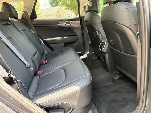 Certified 2023 Kia Sportage EX AWD/4WD image 27