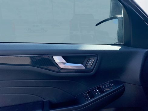 Used 2023 Ford Escape ST-Line w/ Tech Pack #1 image 9