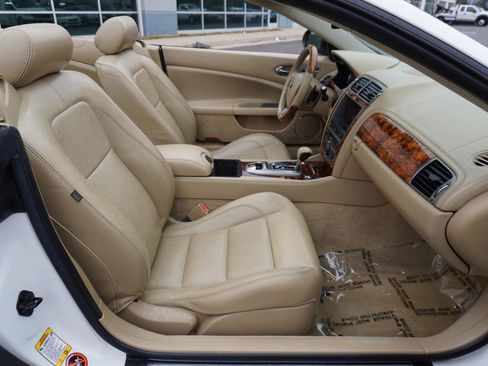 Used 2007 Jaguar XK Convertible image 15