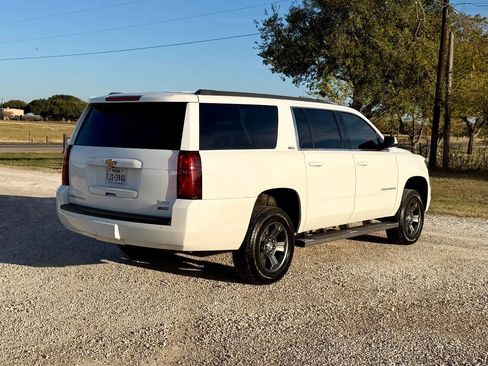 Used 2016 Chevrolet Suburban LT image 6