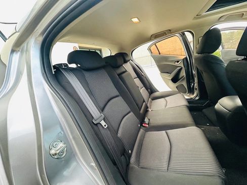 Used 2015 MAZDA MAZDA3 i Touring w/ Technology Package FWD image 21