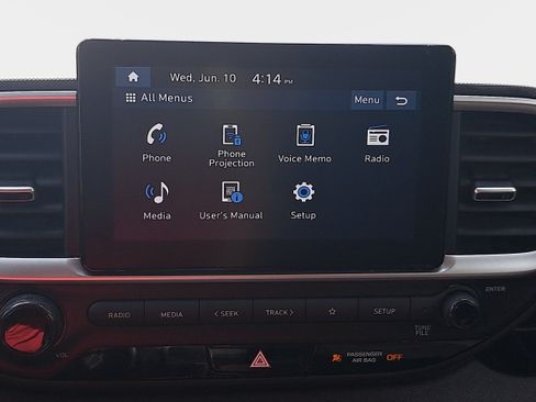 Used 2023 Hyundai Venue SEL FWD image 19