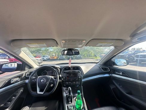 Used 2021 Nissan Maxima 3.5 SV w/ Floor Mat Group FWD image 5
