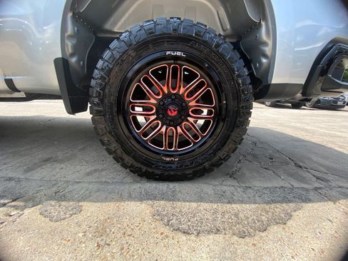 Used 2019 Chevrolet Silverado 1500 Custom Trail Boss w/ Custom Convenience Package AWD/4WD image 12