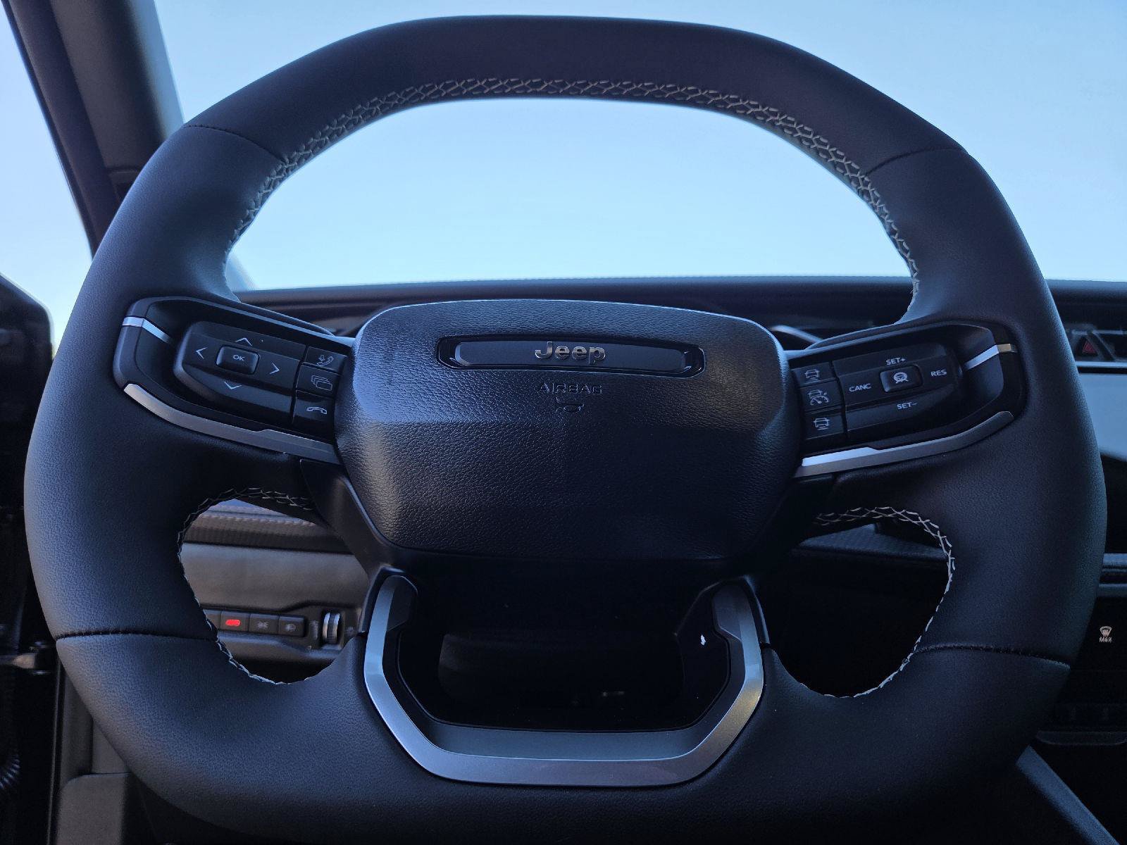 Used 2026 Jeep Cherokee Limited AWD/4WD image 11
