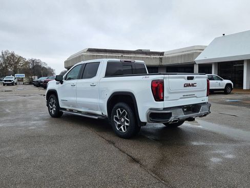 Used 2023 GMC Sierra 1500 SLT w/ SLT Premium Plus Package image 3