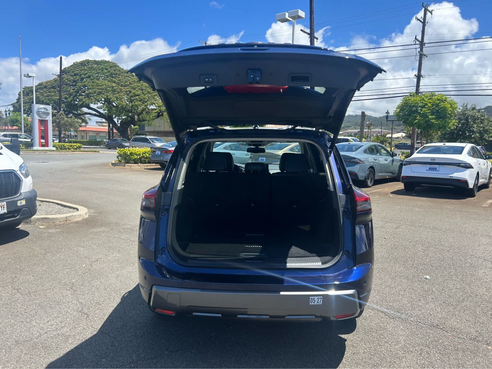Used 2024 Nissan Rogue SL FWD image 11