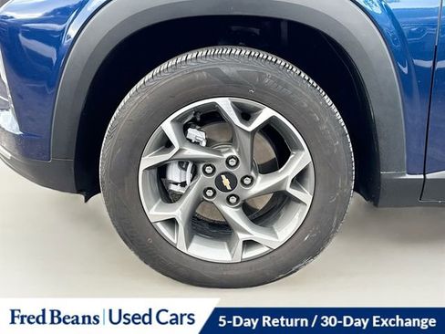 Used 2024 Chevrolet Trax LT w/ Driver Confidence Package FWD image 31