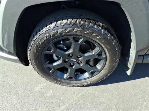 Used 2024 Toyota RAV4 TRD Off-Road image 4