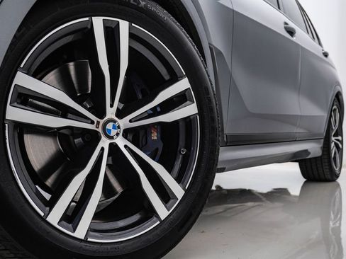 Used 2023 BMW X7 xDrive40i w/ Executive Package AWD/4WD image 5