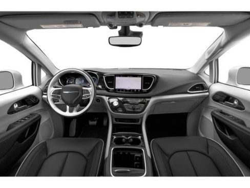 Used 2022 Chrysler Pacifica Limited w/ Uconnect Theater Family Group FWD image 11