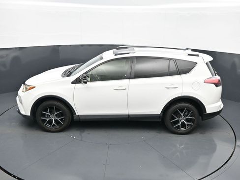 Used 2016 Toyota RAV4 SE FWD image 15
