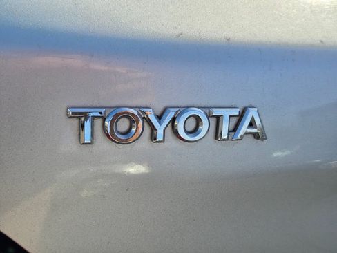 Used 2006 Toyota Avalon XLS FWD image 10