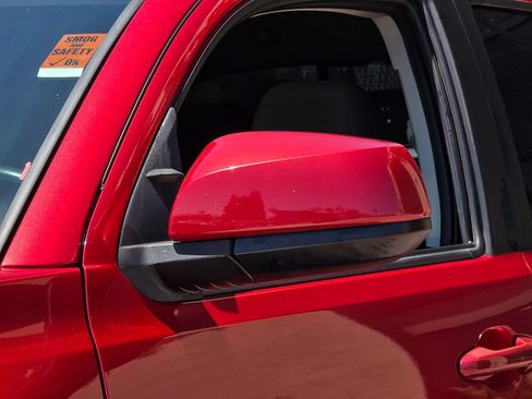 Used 2019 Toyota Tacoma SR5 RWD image 8