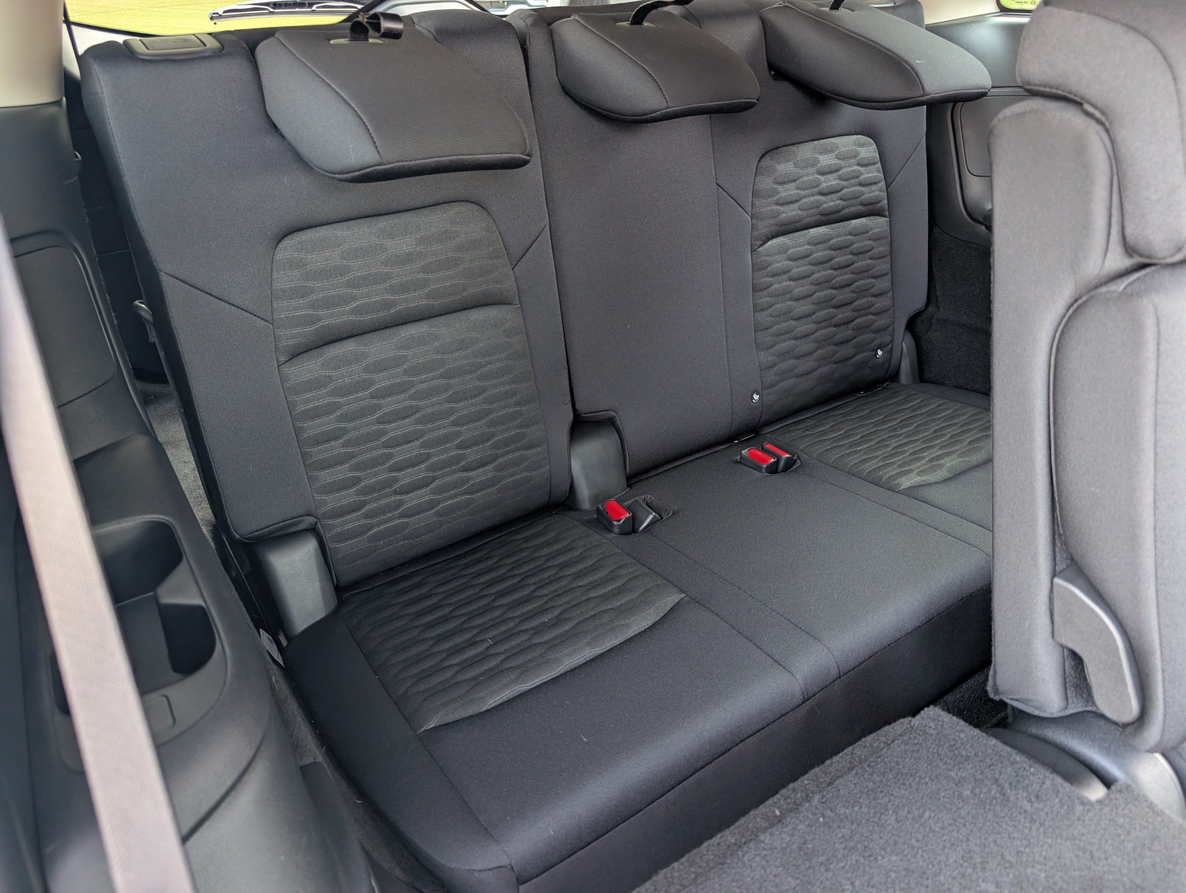 Used 2025 Nissan Pathfinder SV FWD image 21