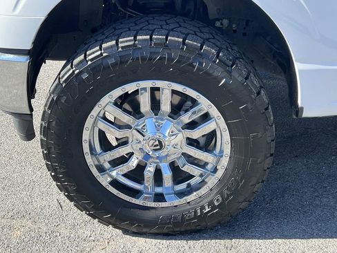 Used 2022 Ford F150 Lariat w/ Equipment Group 502A High image 11