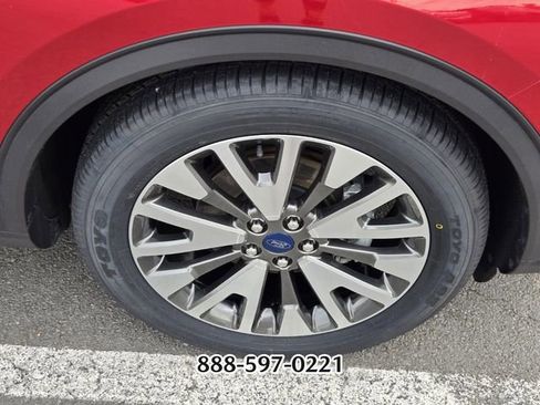 Used 2020 Ford Escape Titanium FWD image 10