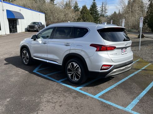 Used 2019 Hyundai Santa Fe Ultimate image 3