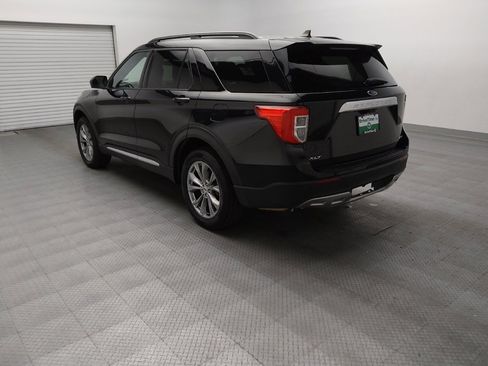 Used 2022 Ford Explorer XLT w/ Equipment Group 202A AWD/4WD image 5