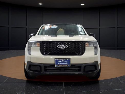 Certified 2025 Ford Maverick XLT w/ XLT Luxury Package AWD/4WD image 2