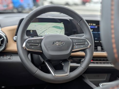 New 2026 Chevrolet Equinox ACTIV w/ Convenience Package III image 16