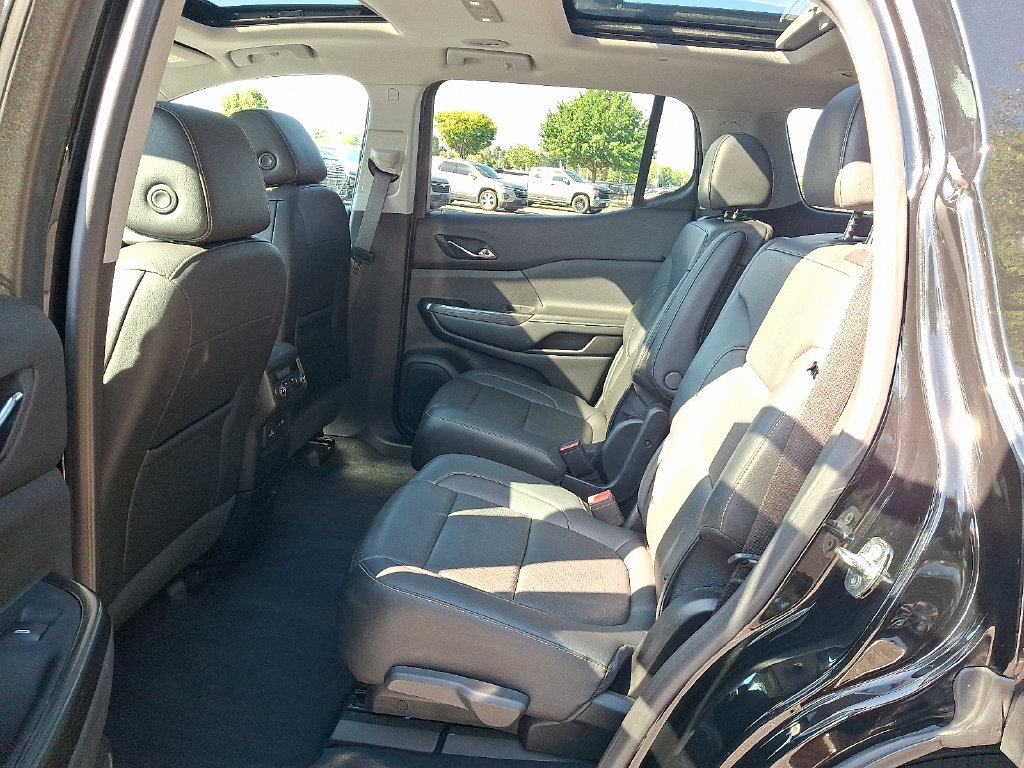 Certified 2023 GMC Acadia SLT w/ Elevation Edition AWD/4WD image 10