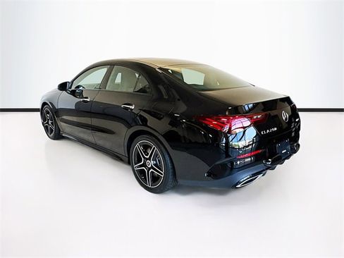 Used 2025 Mercedes-Benz CLA 250 4MATIC image 3