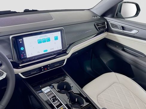 New 2026 Volkswagen Atlas Cross Sport SEL Premium R-Line image 24