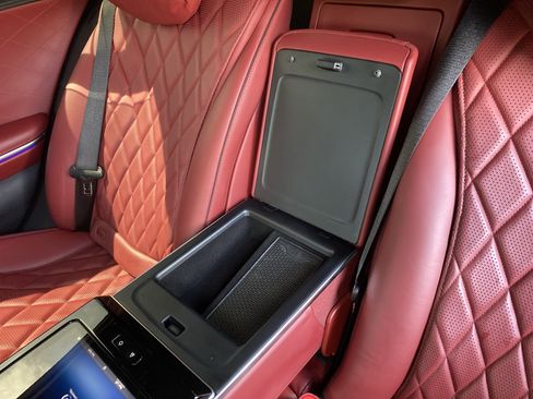 Used 2023 Mercedes-Benz S 580 4MATIC Sedan w/ 3D Technology Package image 47
